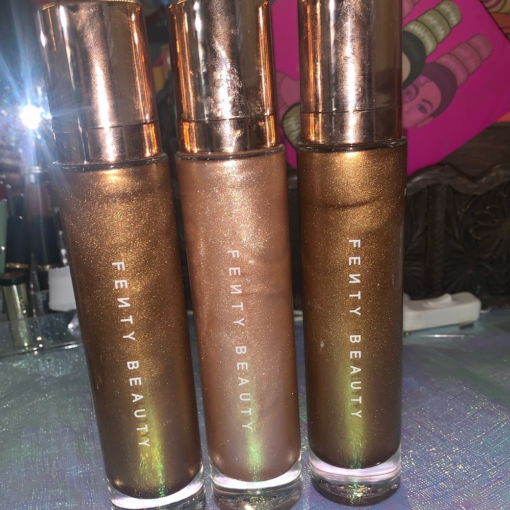 3x💋 FENTY BEAUTY body lava